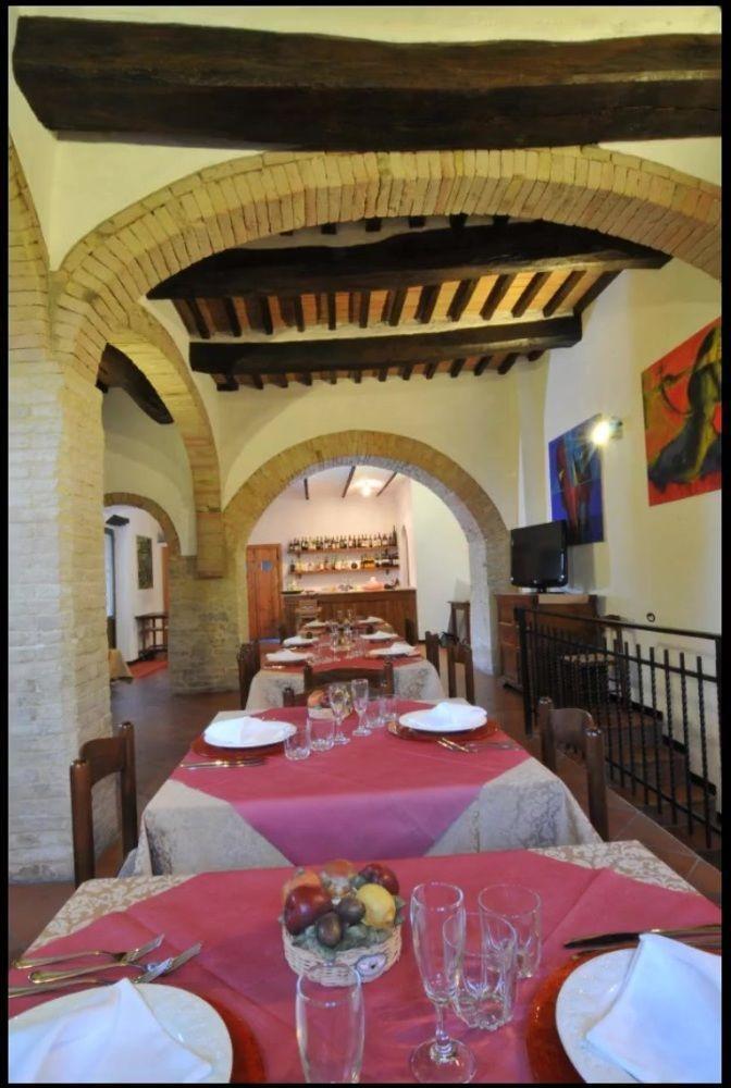 Agriturismo La Ginestrella Civitella D'Arna Luaran gambar