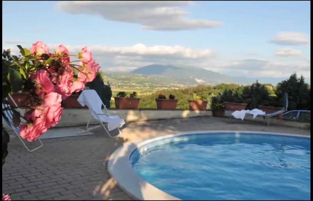 Agriturismo La Ginestrella Civitella D'Arna Luaran gambar