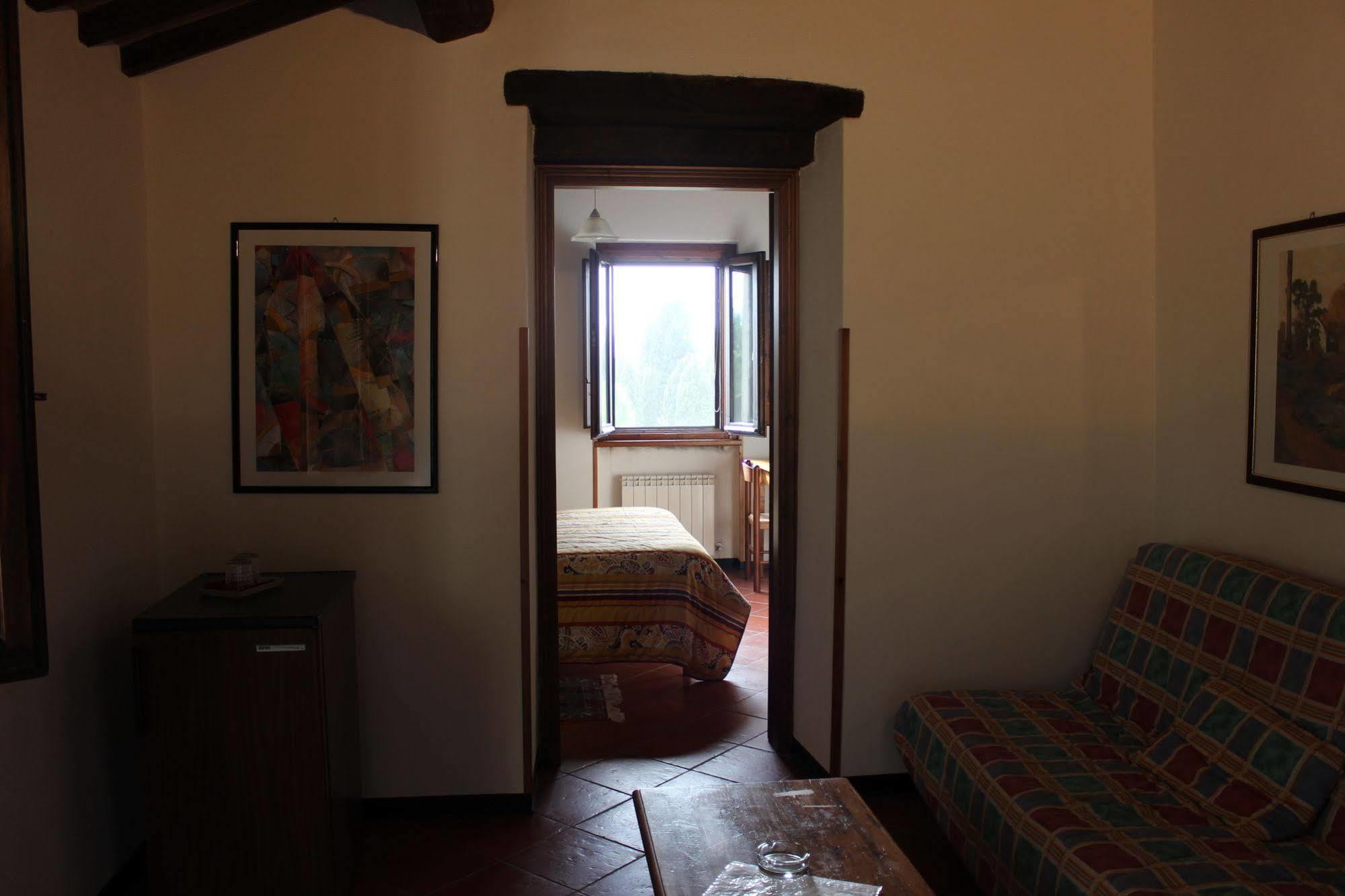 Agriturismo La Ginestrella Civitella D'Arna Luaran gambar
